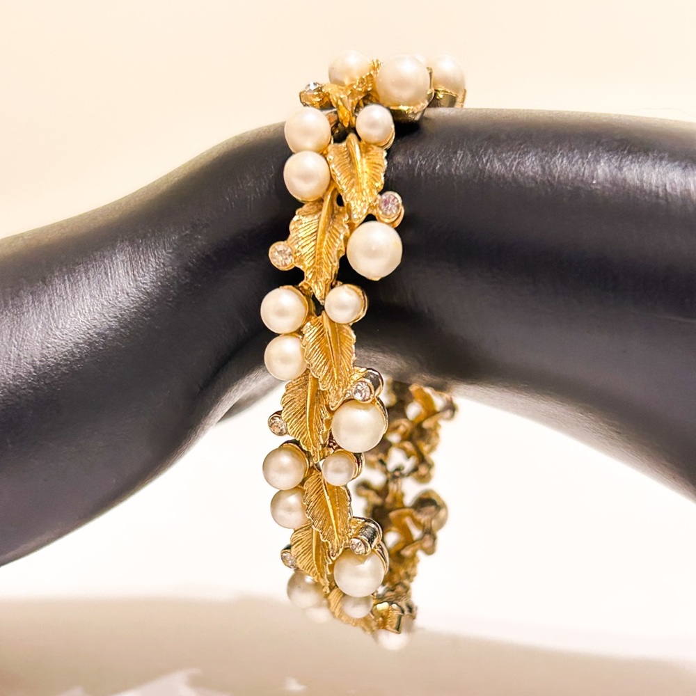 Vintage 1950s Gold Leaf Bracelet with Pearls and Rhinestones